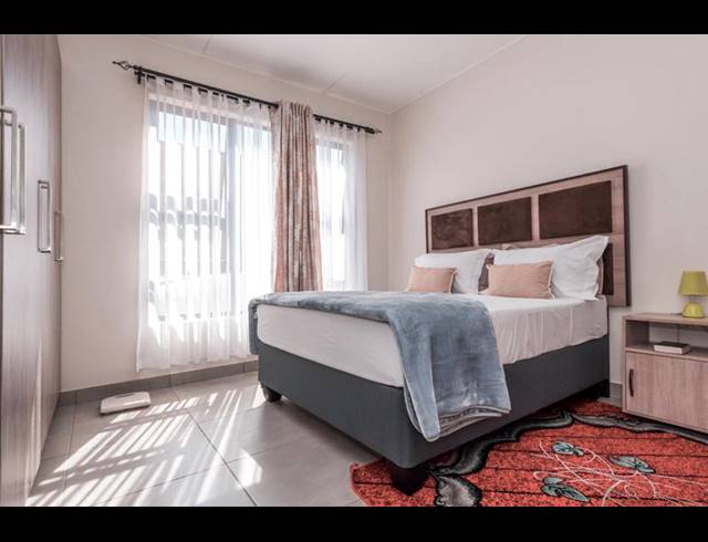 2 BEDROOM COMPLEX FOR SALE IN BEDFORD GARDENS